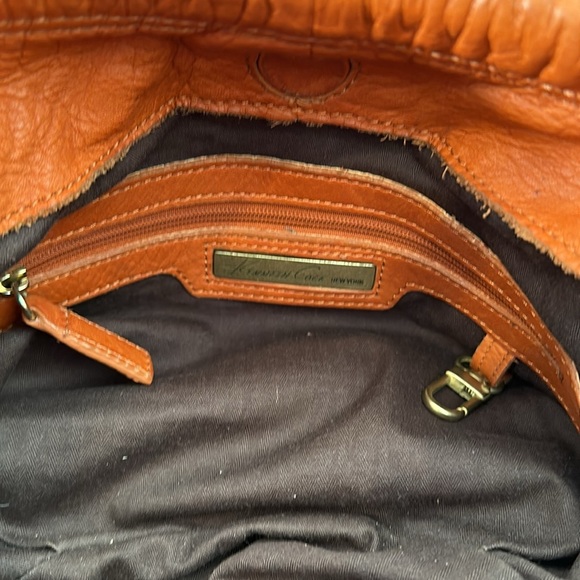Leather shoulder bag - Picture 3 of 4